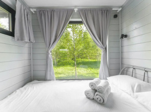 Частный дом Moroshka Scandi - домик для двоих с видом на лес