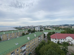 Апартаменты на проспекте 100летия 46а с видом на море