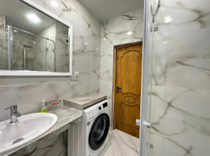 Апартаменты Актер House