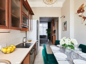 Квартира GM Apartments Стильная Трехкомнатная в Доме на Набережной