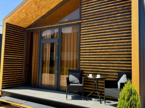 Частный дом AURA уютный домик с двумя кроватями