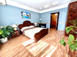 Просторные двухкомнатные Апартаменты в ЖК Камелот рядом с Набережной р. Волга (Садовая 335)