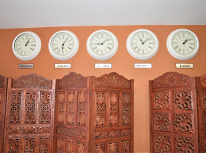 Отель Нежинка