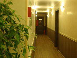 Отель Аврора