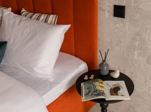 Апартаменты Новые Дизайнерские с Видом на Верхнее Озеро