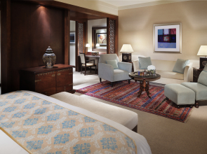 Отель Palace Downtown