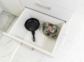 Апартаменты в Совpeмeннoм ЖK в Пяти Минутaх Ходьбы oт Мopя от LеtоApart