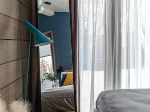 Частный Дом RiverDublDom  с баней и купелью у пруда в Новой Москве