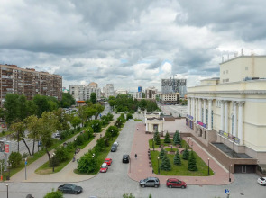 Апартаменты Сирень на главной улице с видом на Драмтеатр