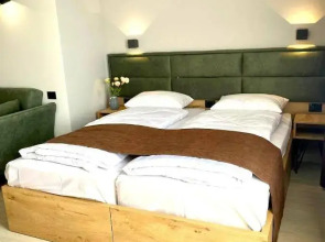 Апарт-отель Nine Rooms