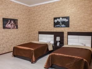 Отель Джулия