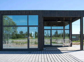 Дом Уютный с панорамными окнами