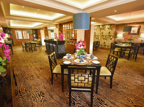 Отель Grand Hotel Nuwara Eliya