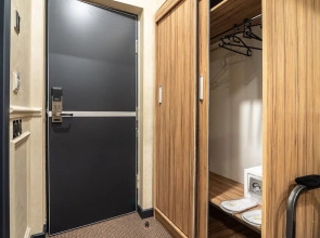 Отель Mildom City