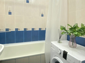 Апартаменты Современная 2 комнатная квартира в шаговой доступности от РКБ (больницы)