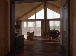 Частный дом Барнхауз у озера