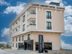 Luxury Airport Hotel by Zazzoni