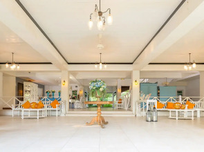 Отель Bandara On Sea