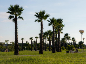 Апартаменты Red Apartments Арт Лайт Сити Шерли