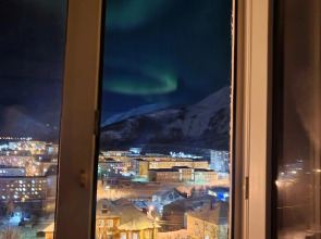 Апартаменты с Потрясающим Видом на Озеро, Горы и Город