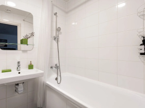 Квартира Уютная евродвушка у метро Озерная, 3 раздельных спальных места