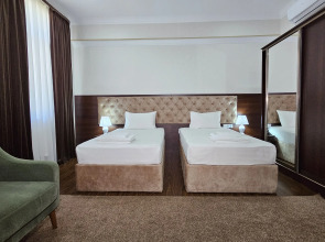 Отель Grand Turon Plaza