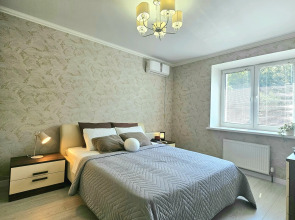 Квартира Urban Apartments 2-х комнатная рядом с метро и базой отдыха у леса