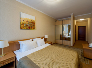 Отель Новый