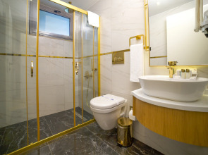 Отель Leaf Port Boutique