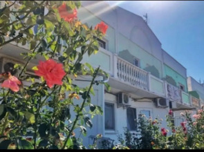 Апартаменты На Базе Отдыха Любоморье