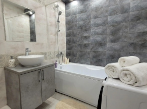 Квартира Be Home на Мадьяр