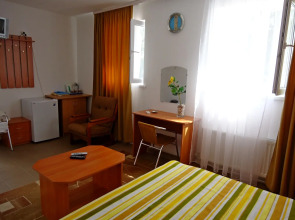 Отель Амалия