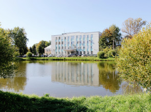 Апартаменты в центре с видом на пруд