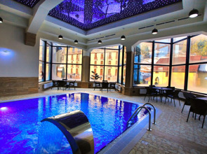 Курортный отель Elegant