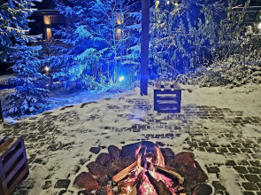 Коттедж Черничный Склон Forest House