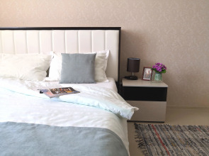 Апартаменты DejaVu на Набережной Напротив Ледового Дворца