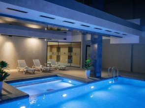 Отель Kohinur Plaza