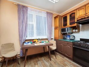Апартаменты Семейная Квартира на 6 человек м.Домодедовская