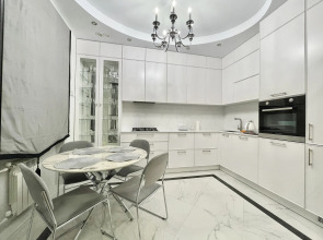 Апартаменты 4-комнатные HomeApart Свердлова, 26