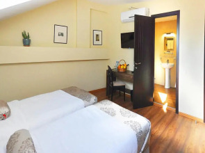 Отель Tekla Palace