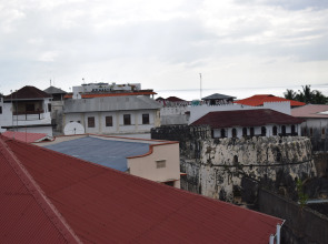 Отель Maru Maru