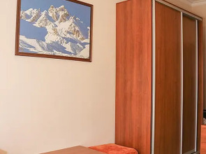 Отель NATIONAL Dombay