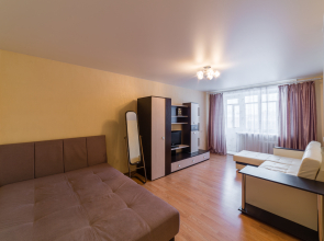 Апартаменты 3 Яр-сутки на Угличской 3