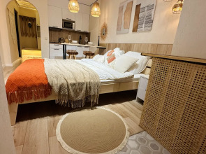 Квартира Студия с Дизайнерским Ремонтом в Центре