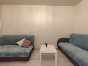 Квартира 2-комнатная в Омске на Крупской 12