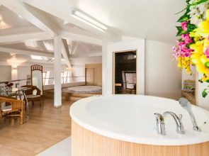 Апартаменты Роскошный Пентхаус на Взлетке