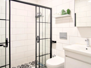 Отель TAKS-INN Suites