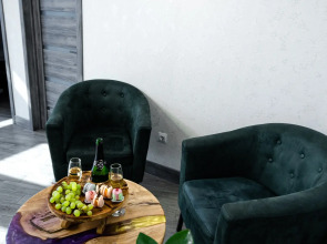 Гостевой дом Барни с горячим бассейном и видом на закат