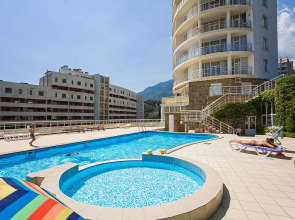 Гостевой Дом Белый Дом в Гурзуфе на Строителей