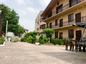 Гостевой дом “Ilon House”